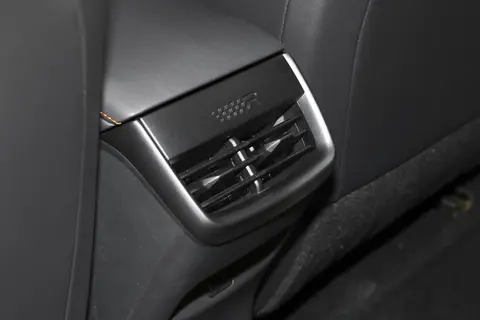 Rear air vents