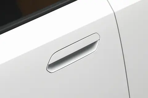 Semi-hidden door handles