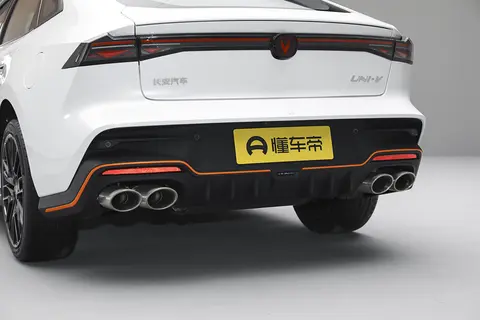 Dual-sided quad-exhaust layout