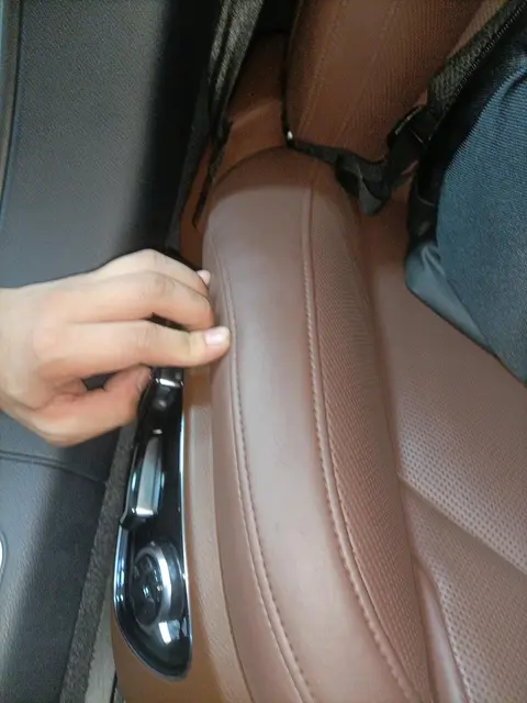 15.9万公里的奥迪A8L二手车,性价比还很好