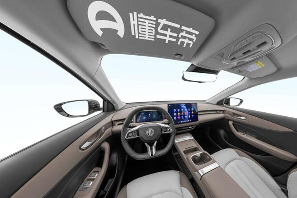 Интерьер MG ES5