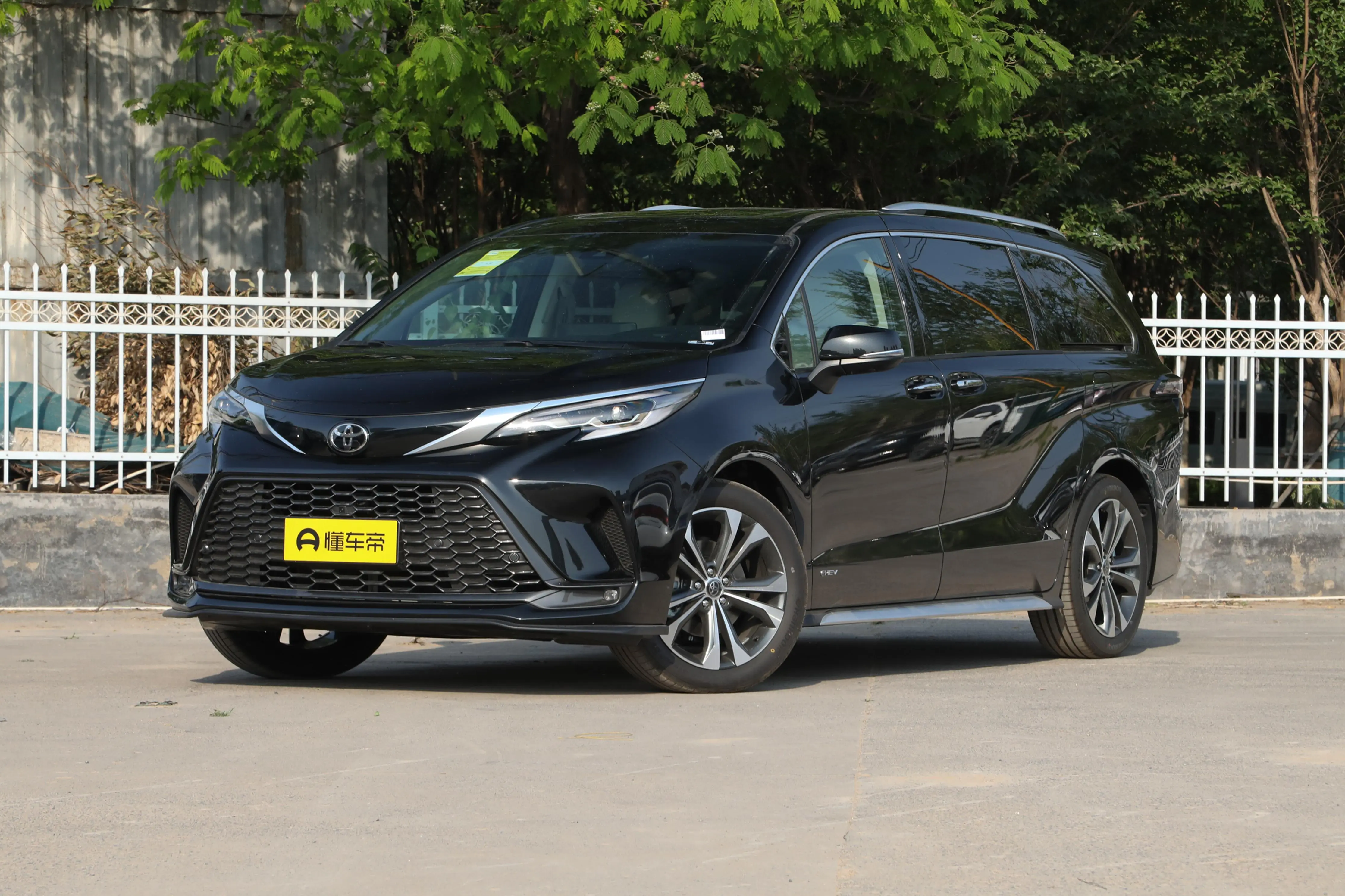 家用mpv推荐7座布局油耗566l家用很合适