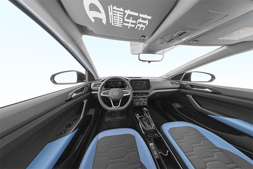 Интерьер Volkswagen Tharu XR