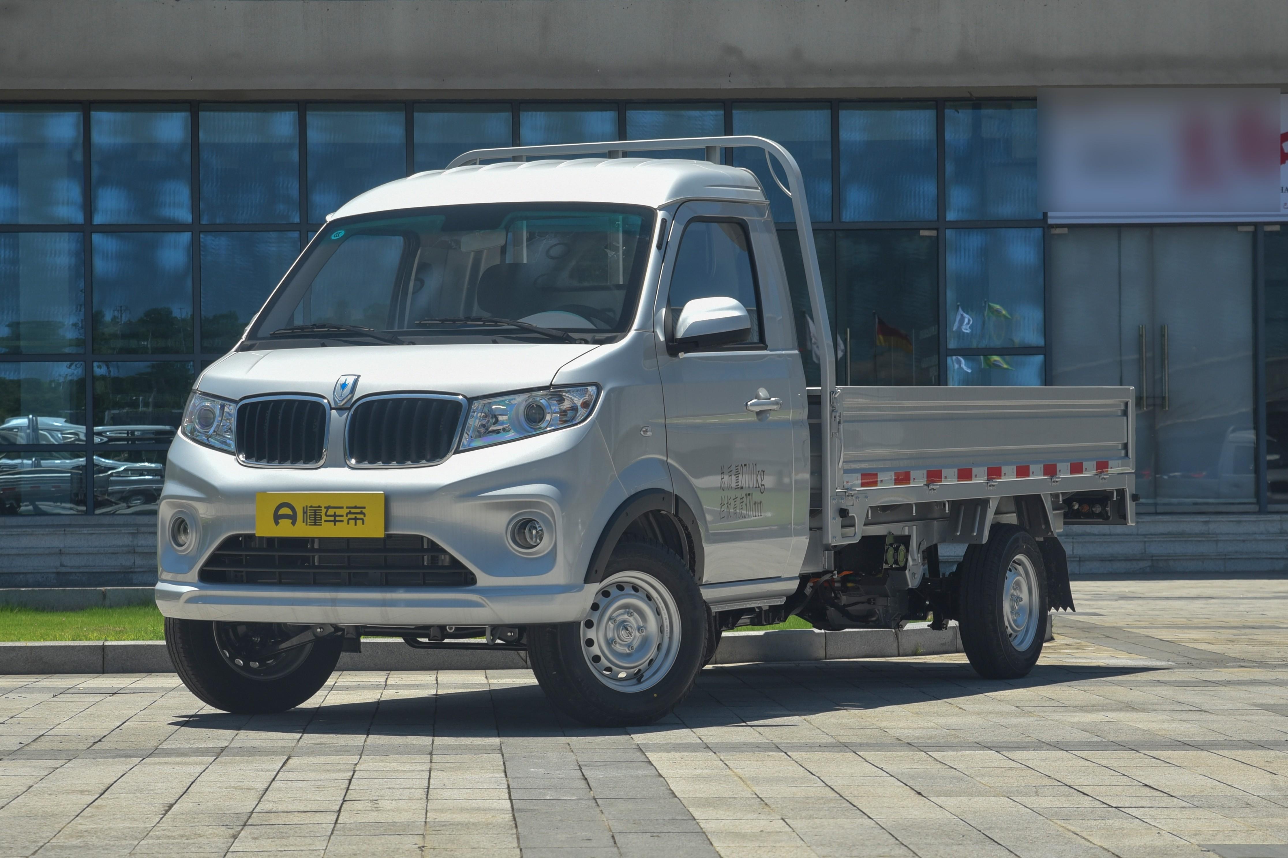 2025款 新海豚 EV