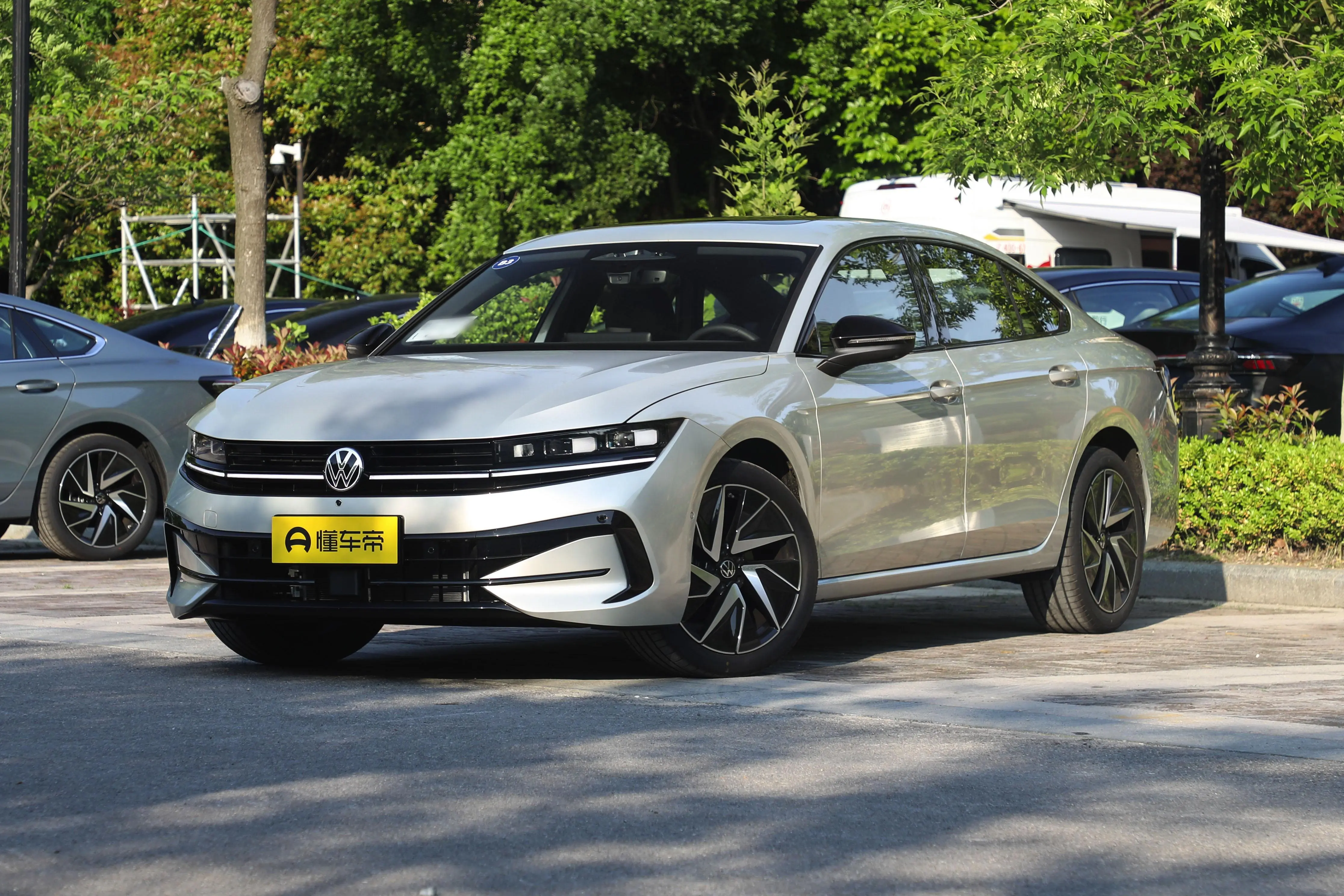 全新迈腾配8155芯片搭载20t动力家用如何