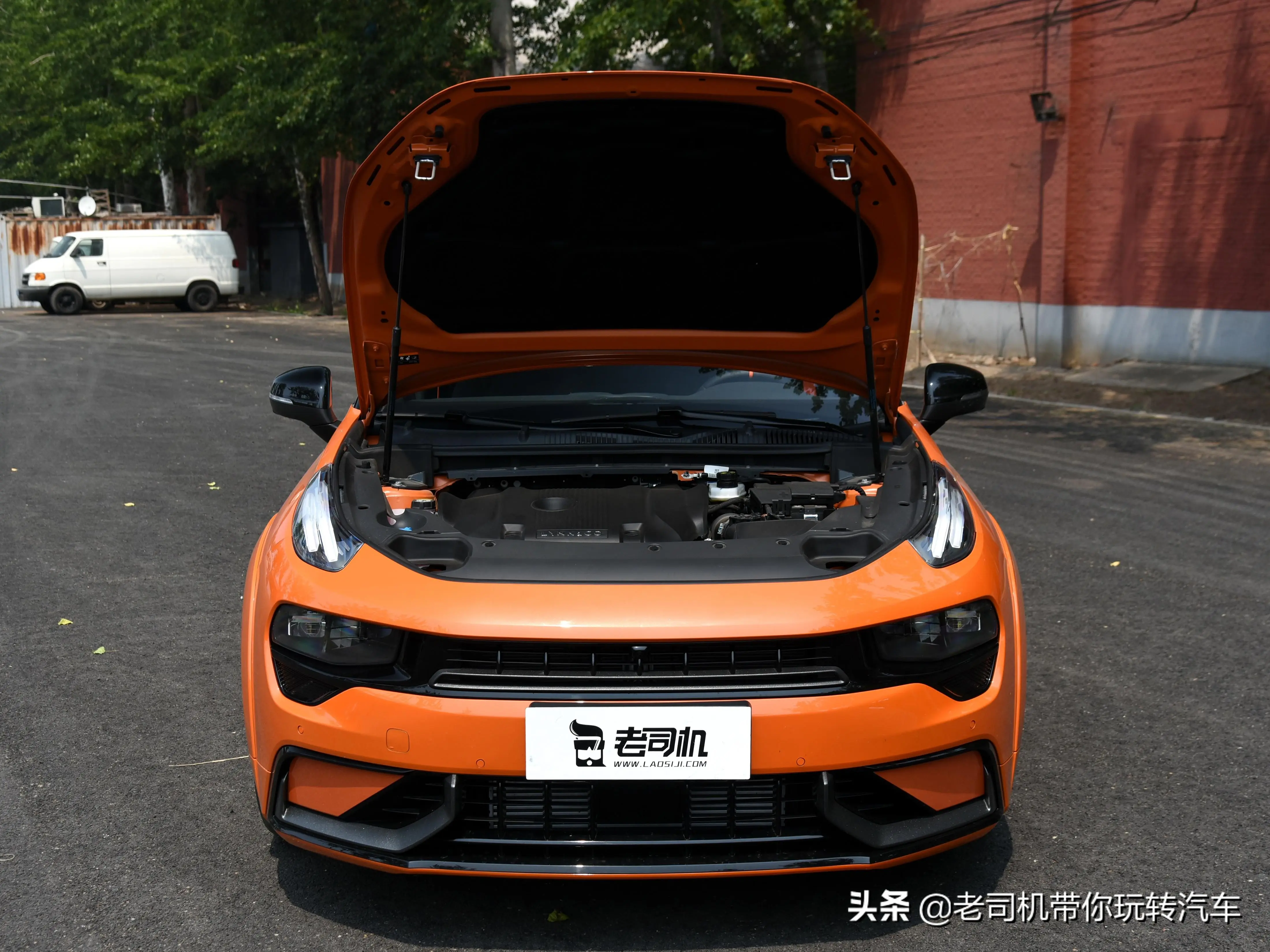 配欧系2.0T+8AT，17.68万高性能车开回家，实拍领克02 Hatchback插图7