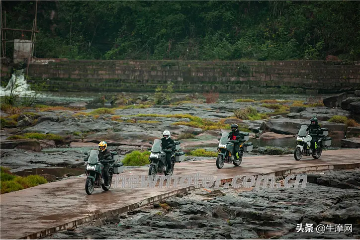 值得期待的长途摩旅利器 环测力帆KPT400插图23