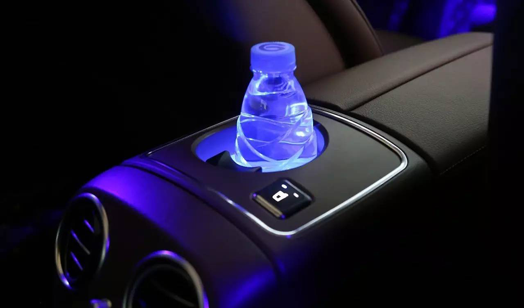 奥迪Q5L Sportback 2023款 45 TFSI 豪华型可加热/制冷杯架_座椅配置_图2