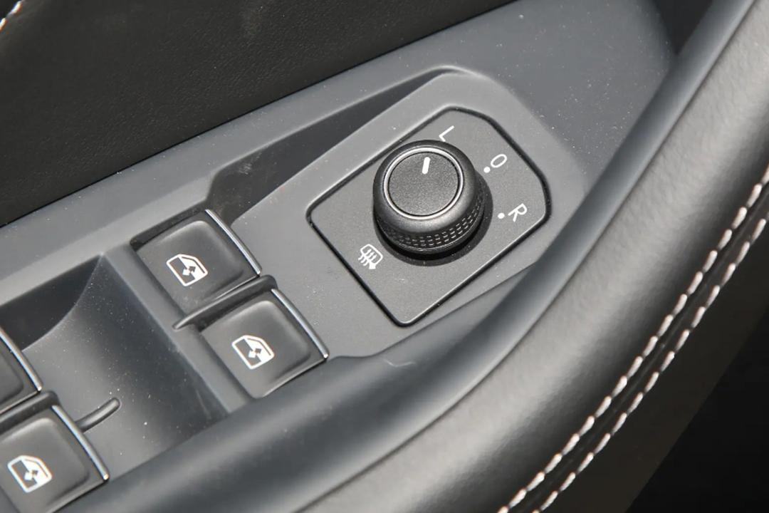 欢动 2009款 1.6L CVT豪华型外后视镜功能_玻璃/后视镜_图2