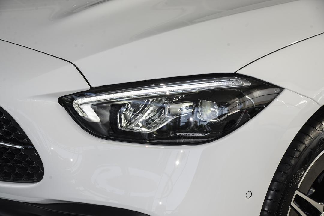 Mercedes-Benz C-Class 2026, фото 14