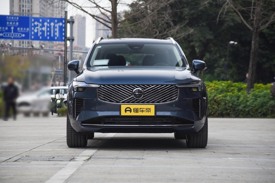 Volvo XC90 2026, фото 2