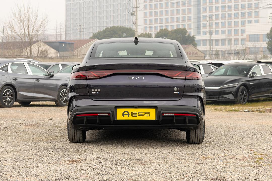 BYD Qin L DM 2026, фото 6
