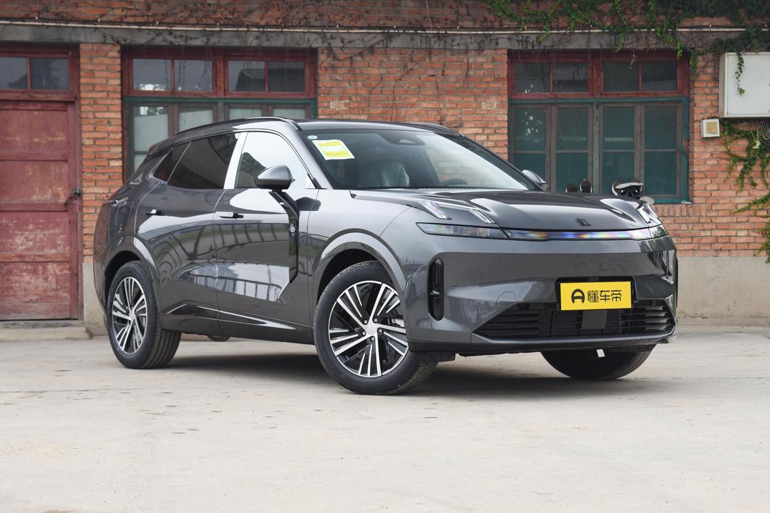 Lynk & Co 08 EM-P 2026, фото 3