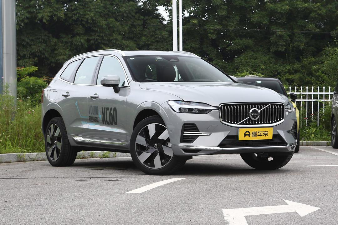 Volvo XC60 PHEV 2026, фото 3