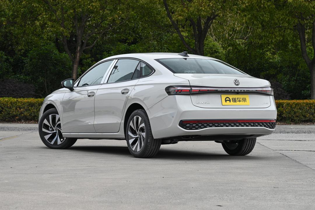 Volkswagen Passat 2026, фото 5
