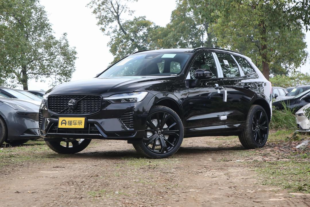 Volvo XC60 2026, фото 1