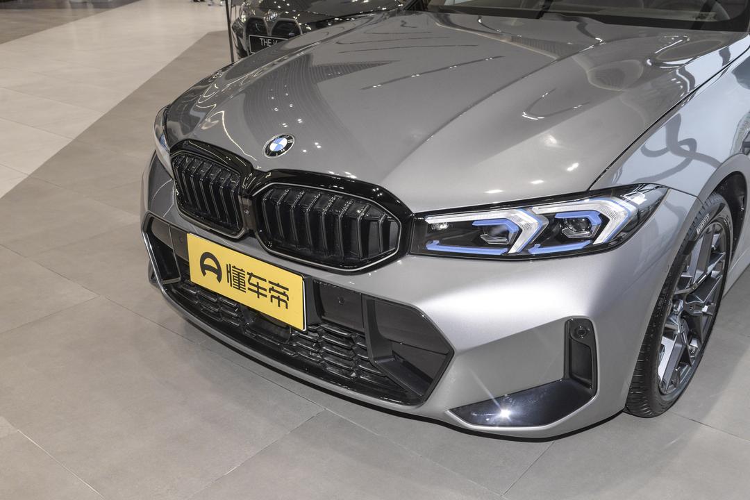 BMW 3 Series 2026, фото 9