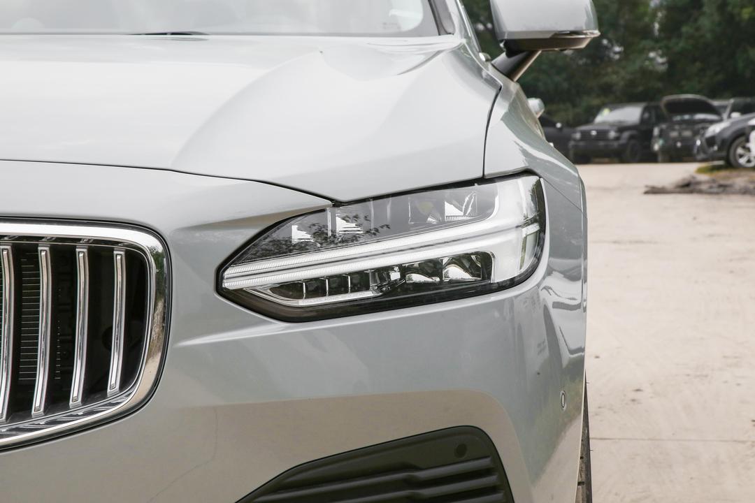 Volvo S90 PHEV 2026, фото 12