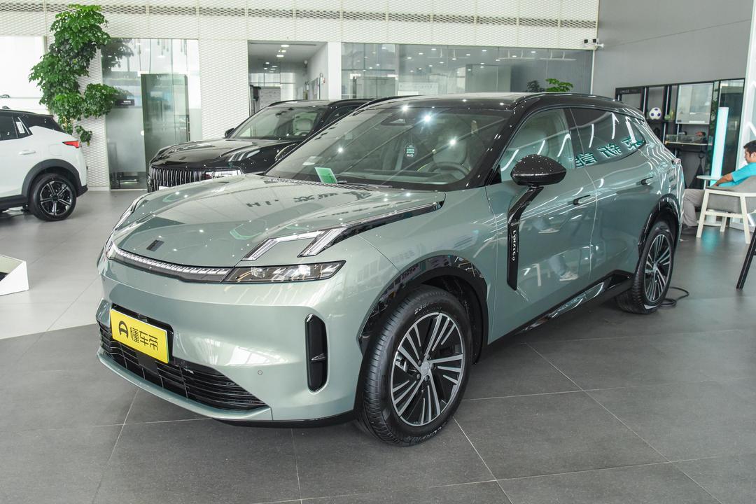 Lynk & Co 08 EM-P 2026, фото 1