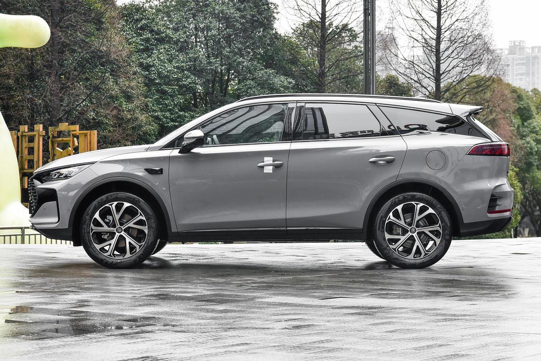 BYD Tang DM 2026, фото 4