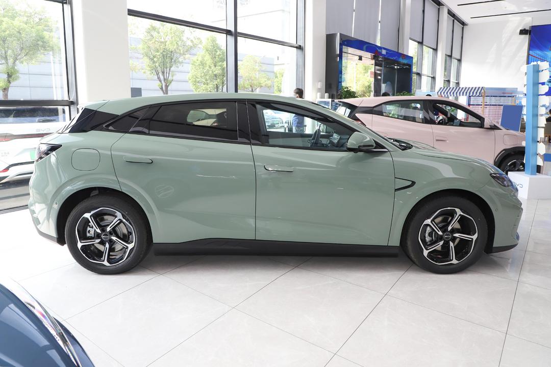 BYD Seal 06 GT 2026, фото 7
