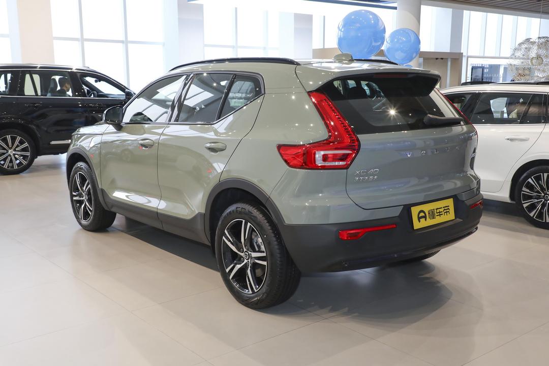 Volvo XC40 2026, фото 5