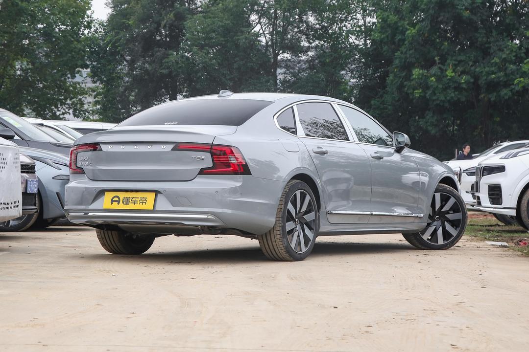 Volvo S90 PHEV 2026, фото 7