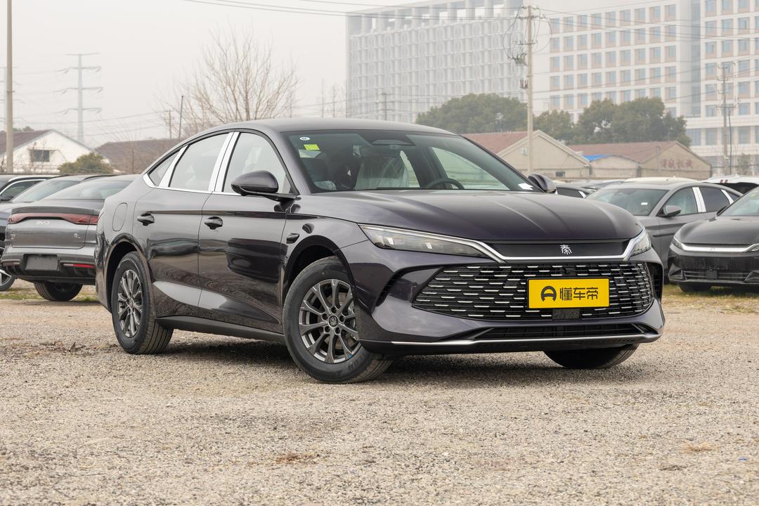 BYD Qin L DM 2026, фото 3