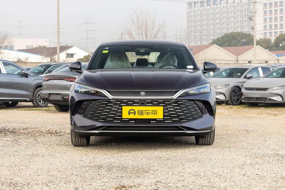 BYD Qin L DM 2026, фото 2