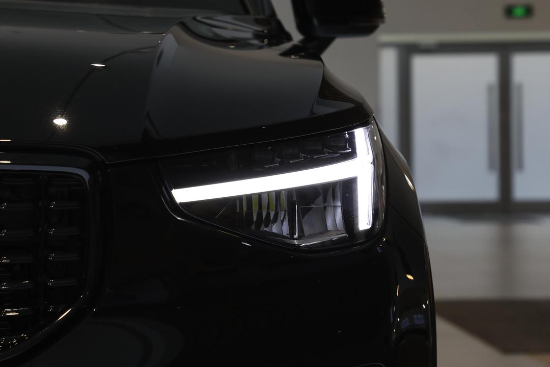 Volvo XC40 2026, фото 11