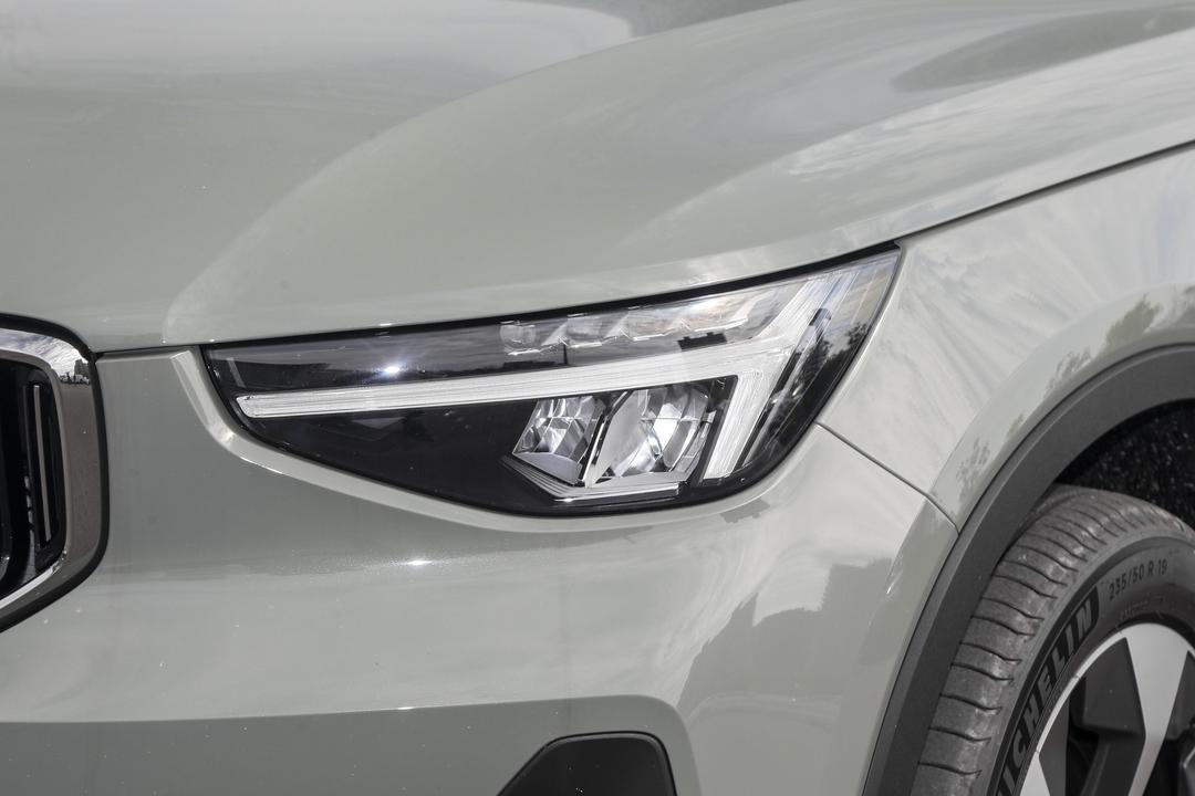 Volvo XC40 2026, фото 13