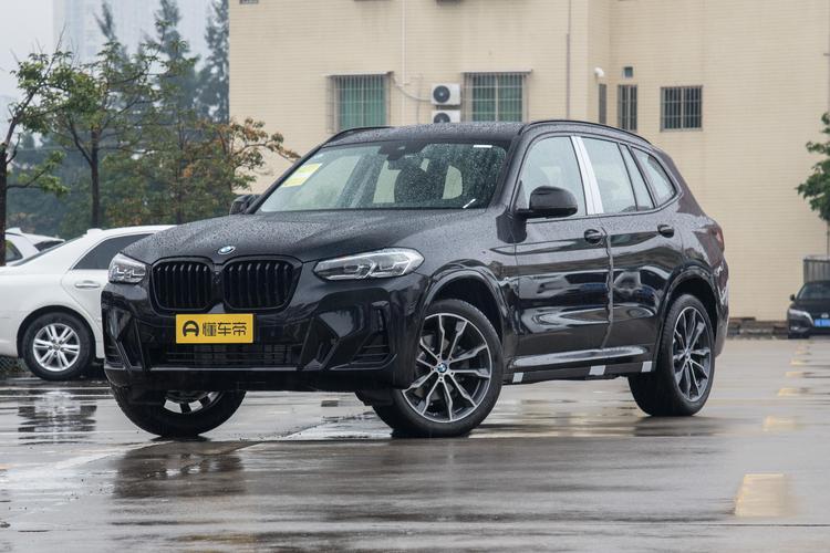 2023 xDrive30i Lead M Obsidian Package