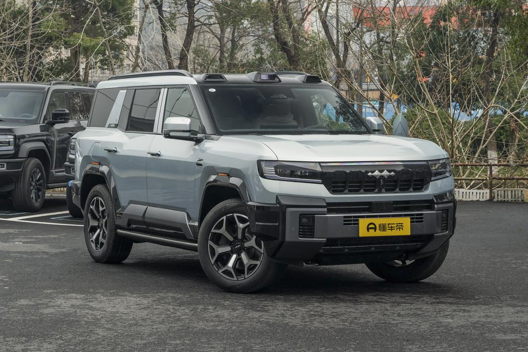BYD Fangchengbao Leopard 8 2026, фото 3