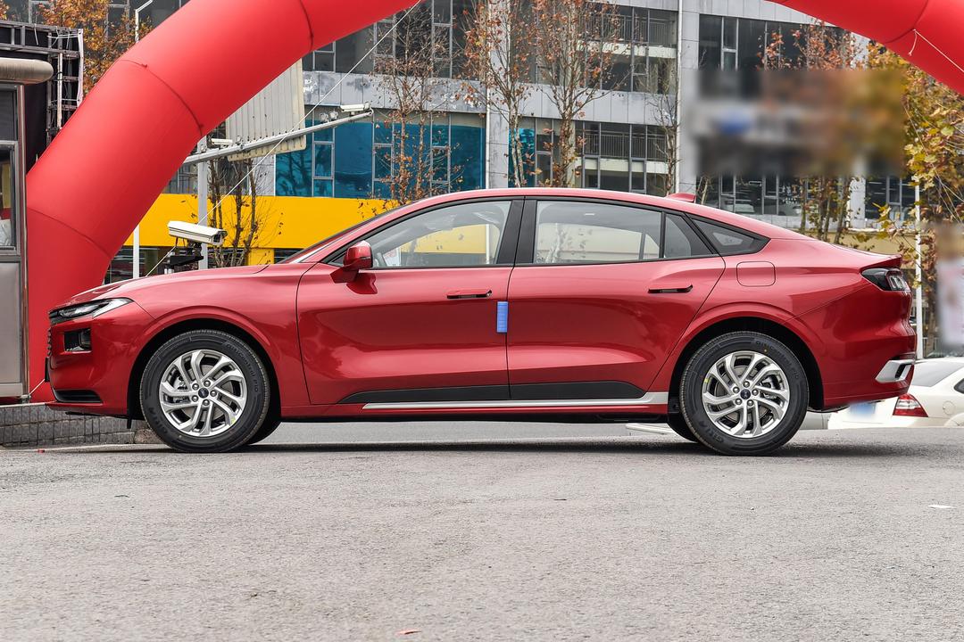 Ford Mondeo 2026, фото 4