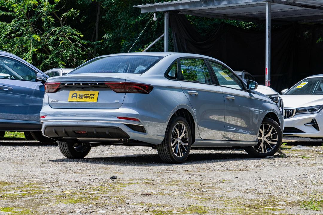 Geely Emgrand 2026, фото 7