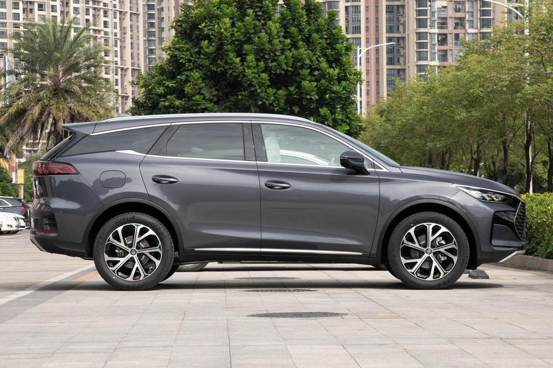BYD Tang DM 2026, фото 8