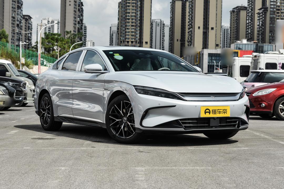 BYD Han DM 2026, фото 3
