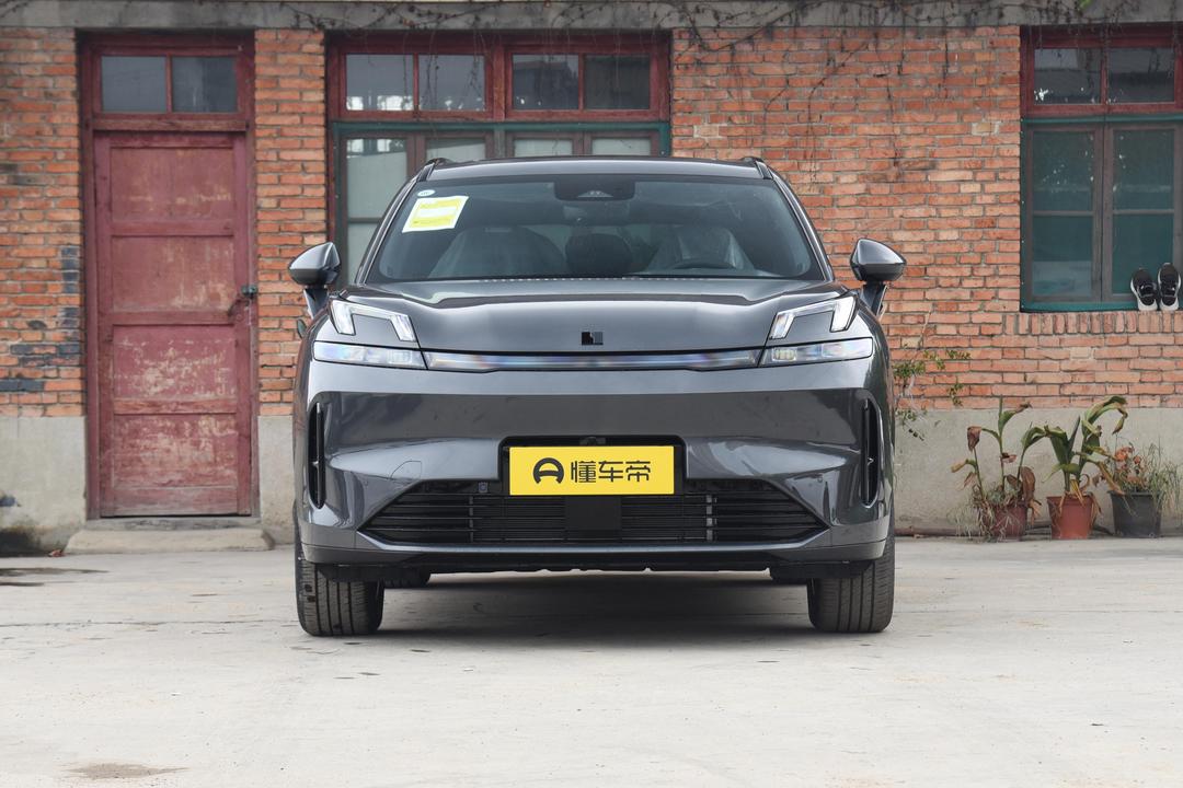 Lynk & Co 08 EM-P 2026, фото 2
