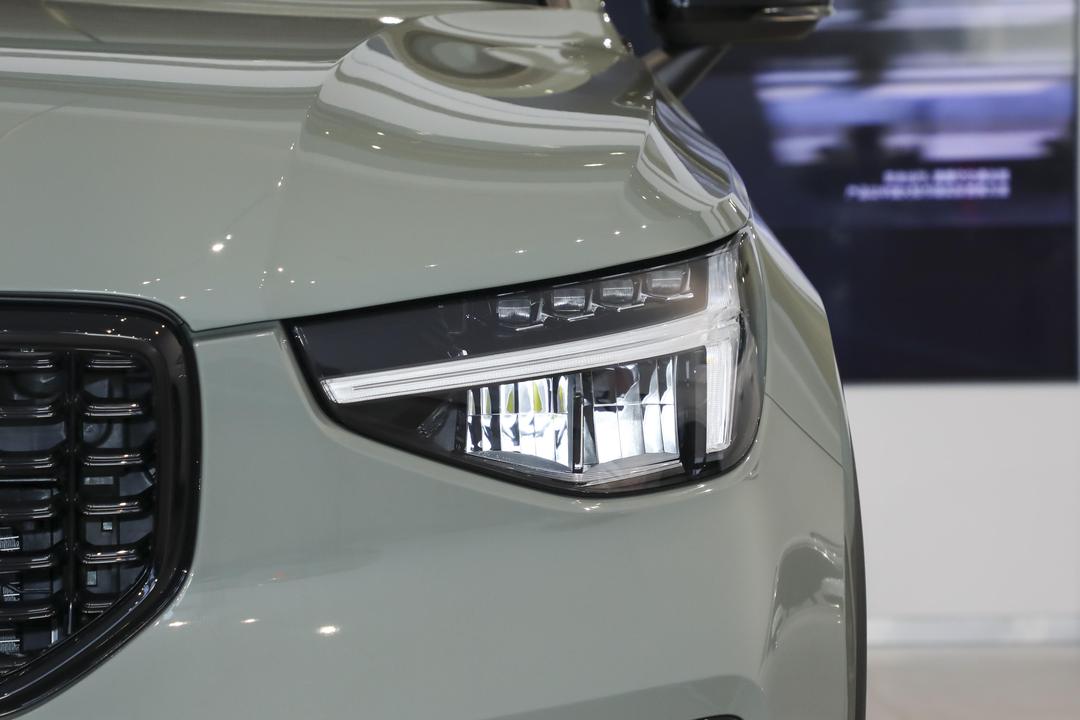 Volvo XC40 2026, фото 11