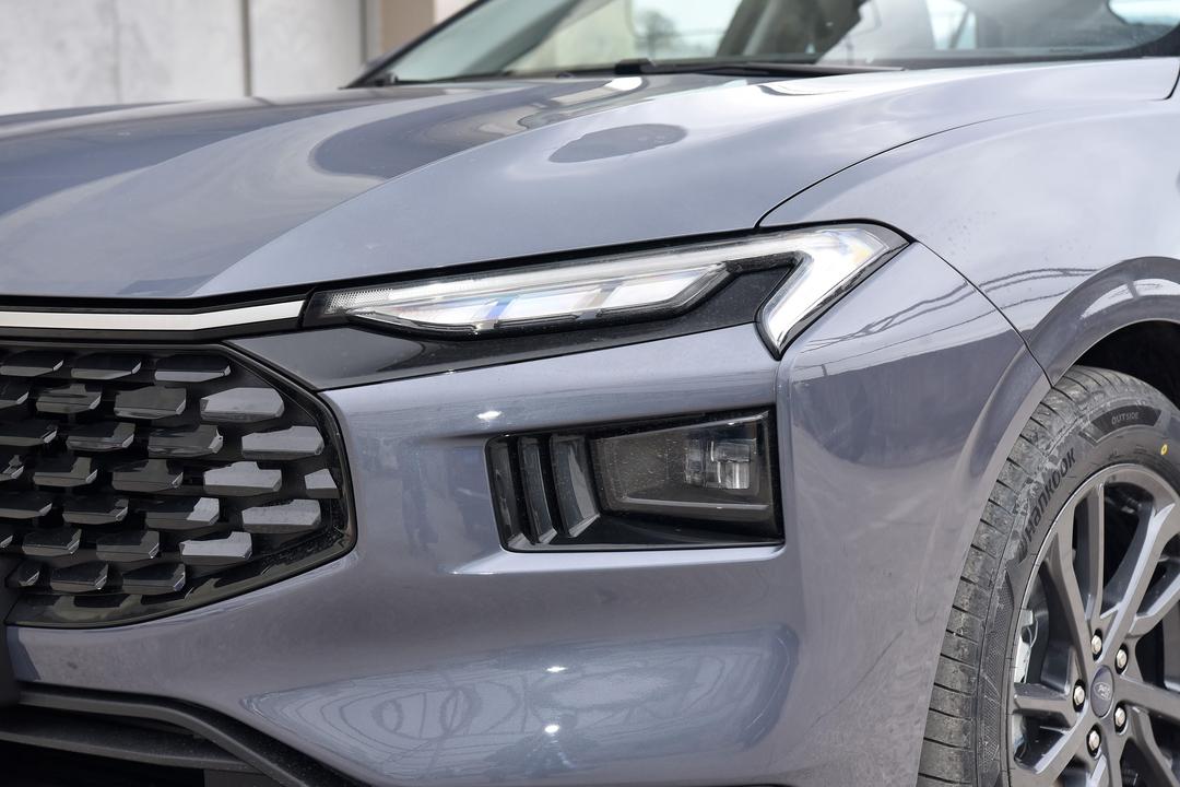 Ford Mondeo 2026, фото 13
