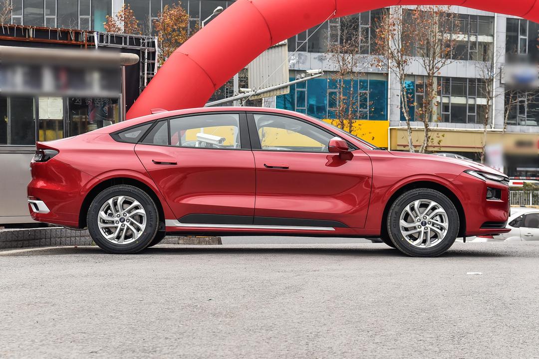 Ford Mondeo 2026, фото 8