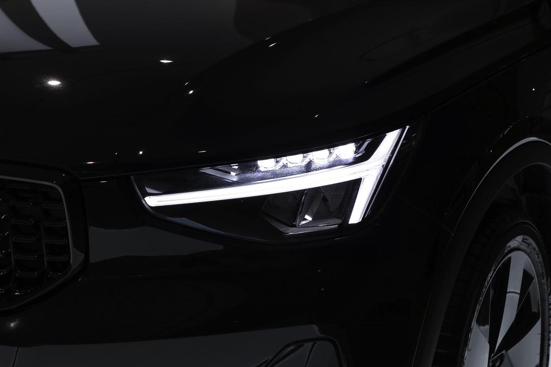 Volvo XC40 2026, фото 13