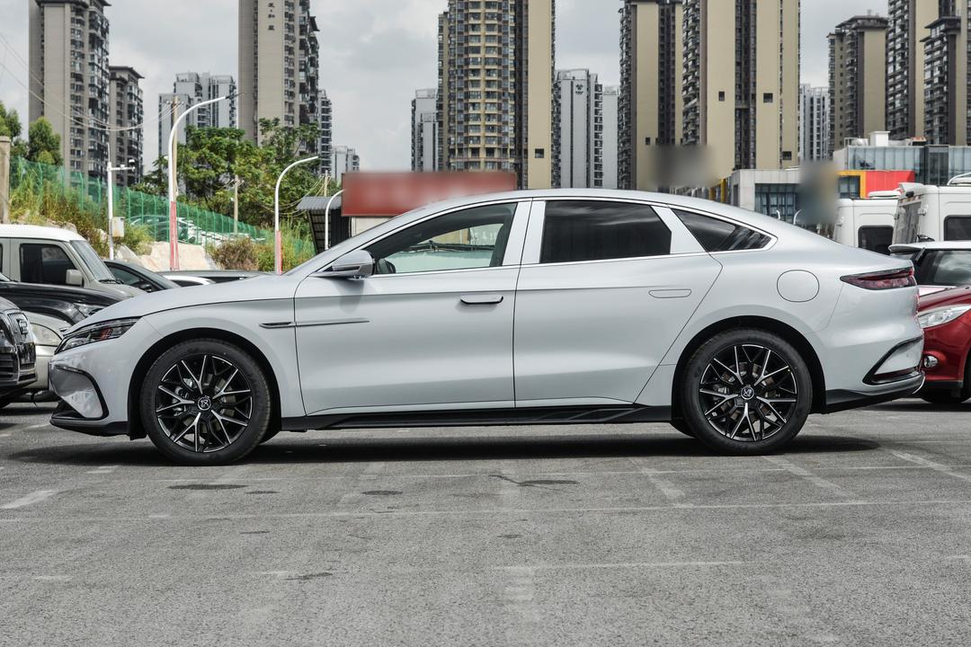 BYD Han DM 2026, фото 4