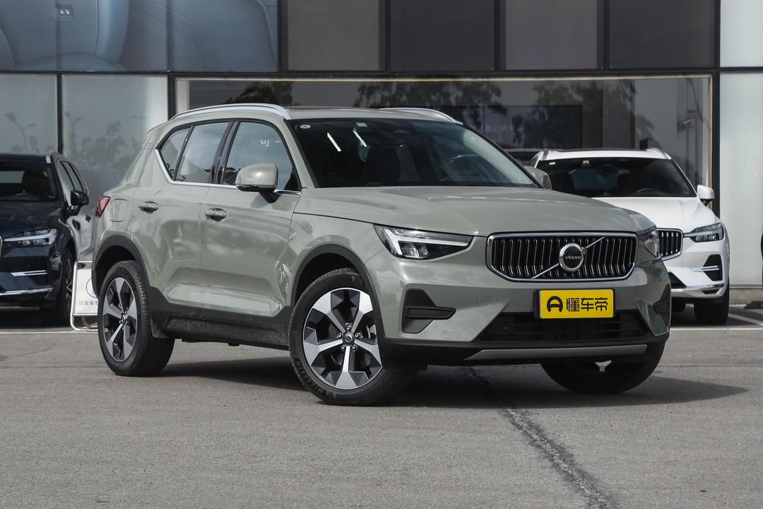 Volvo XC40 2026, фото 3
