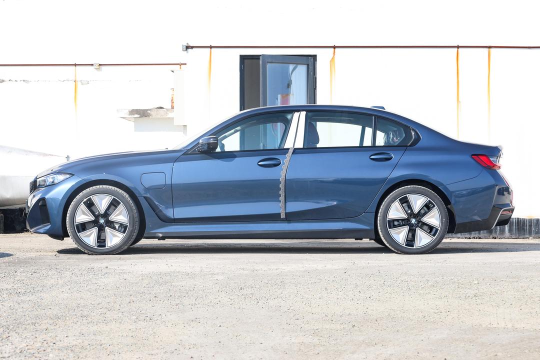 BMW i3 2026, фото 4