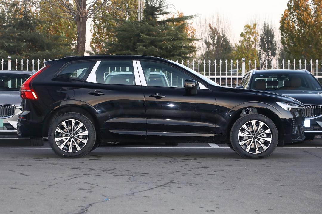 Volvo XC60 2026, фото 8