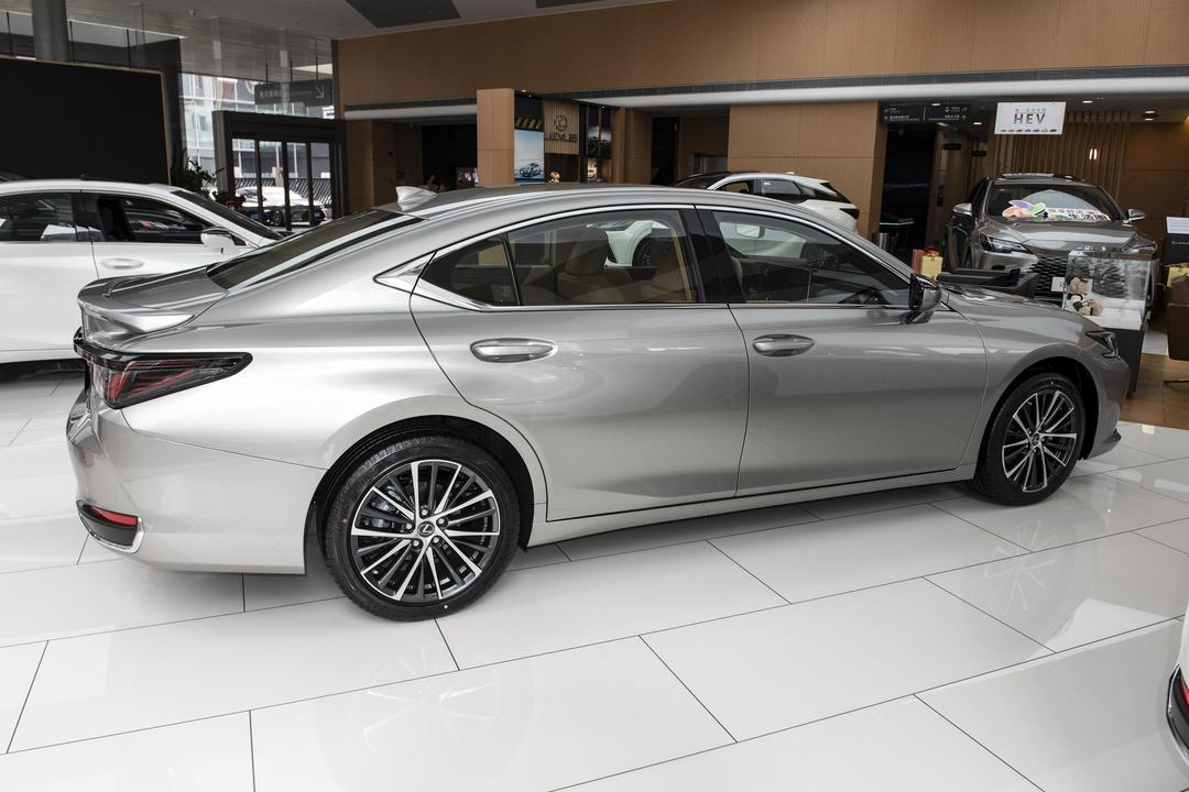 Lexus ES 2026, фото 8