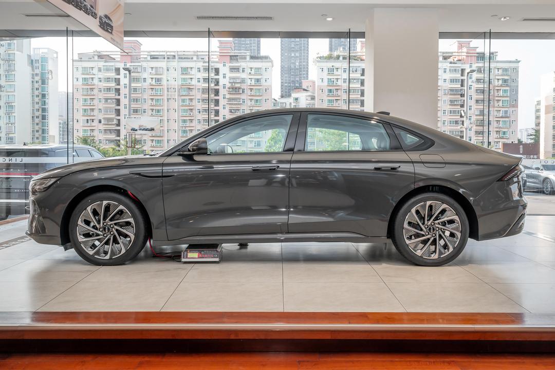 Lincoln Z 2026, фото 4