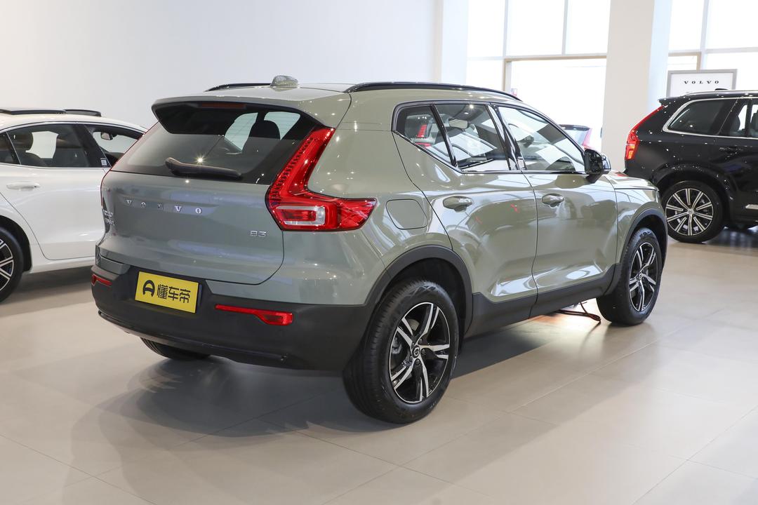 Volvo XC40 2026, фото 7