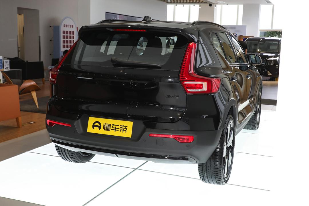 Volvo XC40 2026, фото 7